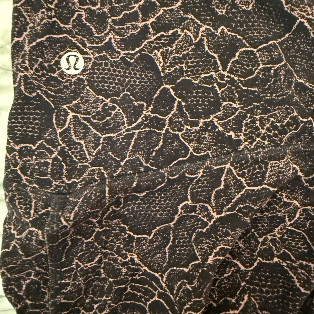 Lululemon Align Pant Sz 8 *Full Length 28"
Worn once, excellent condition - Picture 3 of 4